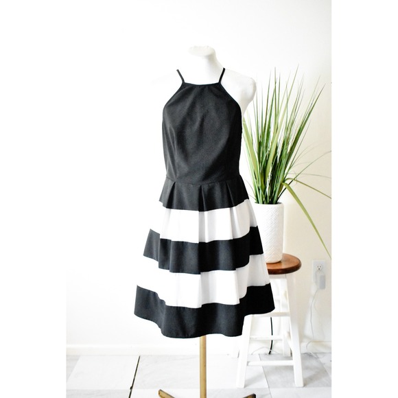 Dresses & Skirts - B. Darlin Fit Flare Dress Women 5/6 Black White Y2K Striped Halter Pleated